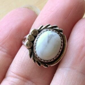Vintage White Buffalo Elegant Stamped Sterling Silver Delicate Ring 6